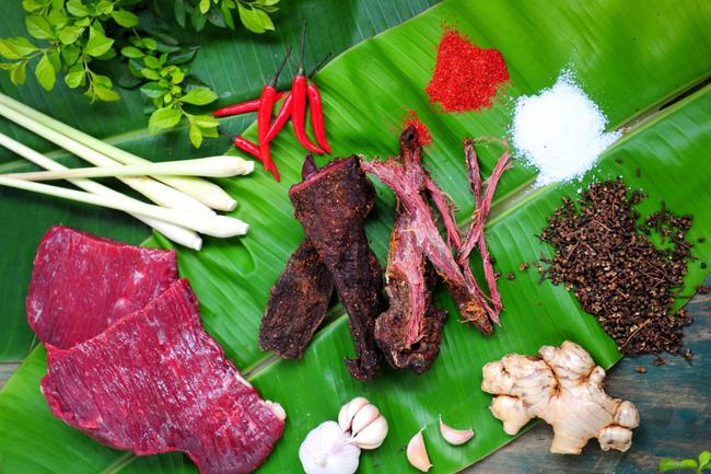 Thịt trâu gác bếp - Ảnh 1. Thịt trâu gác bếp - Ảnh 1.